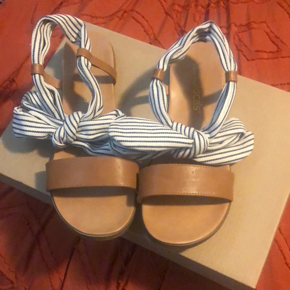 Francesca’s bow sandals